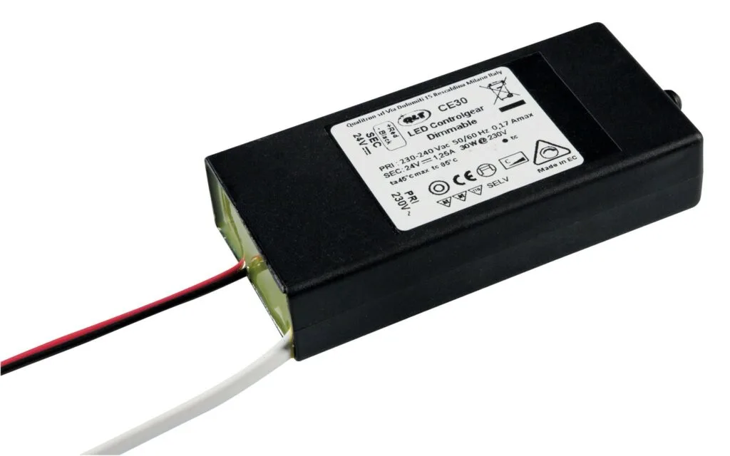 CE030 DIMMABLE