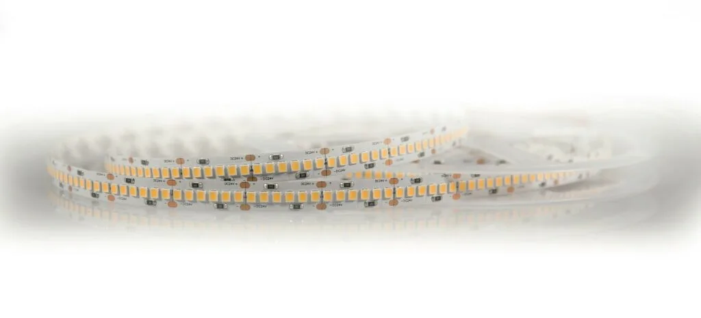 סטריפ LED 14.4W/m IP20 — ES24180