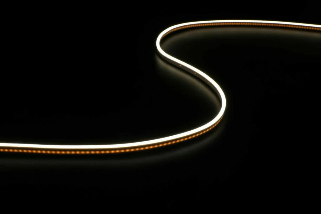 נאון סטריפ LED 6W/m IP67 — N3X8 MINI NEON
